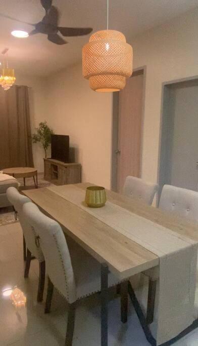 Orked Vanda, 3 Bedroom Apartment, Seaview Netflixwifiyoutube Куала Теренгану Екстериор снимка